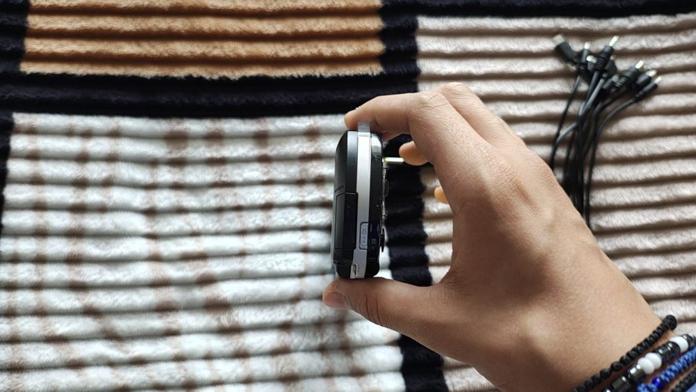 Vând psp 1004 modat cu card 32 gb