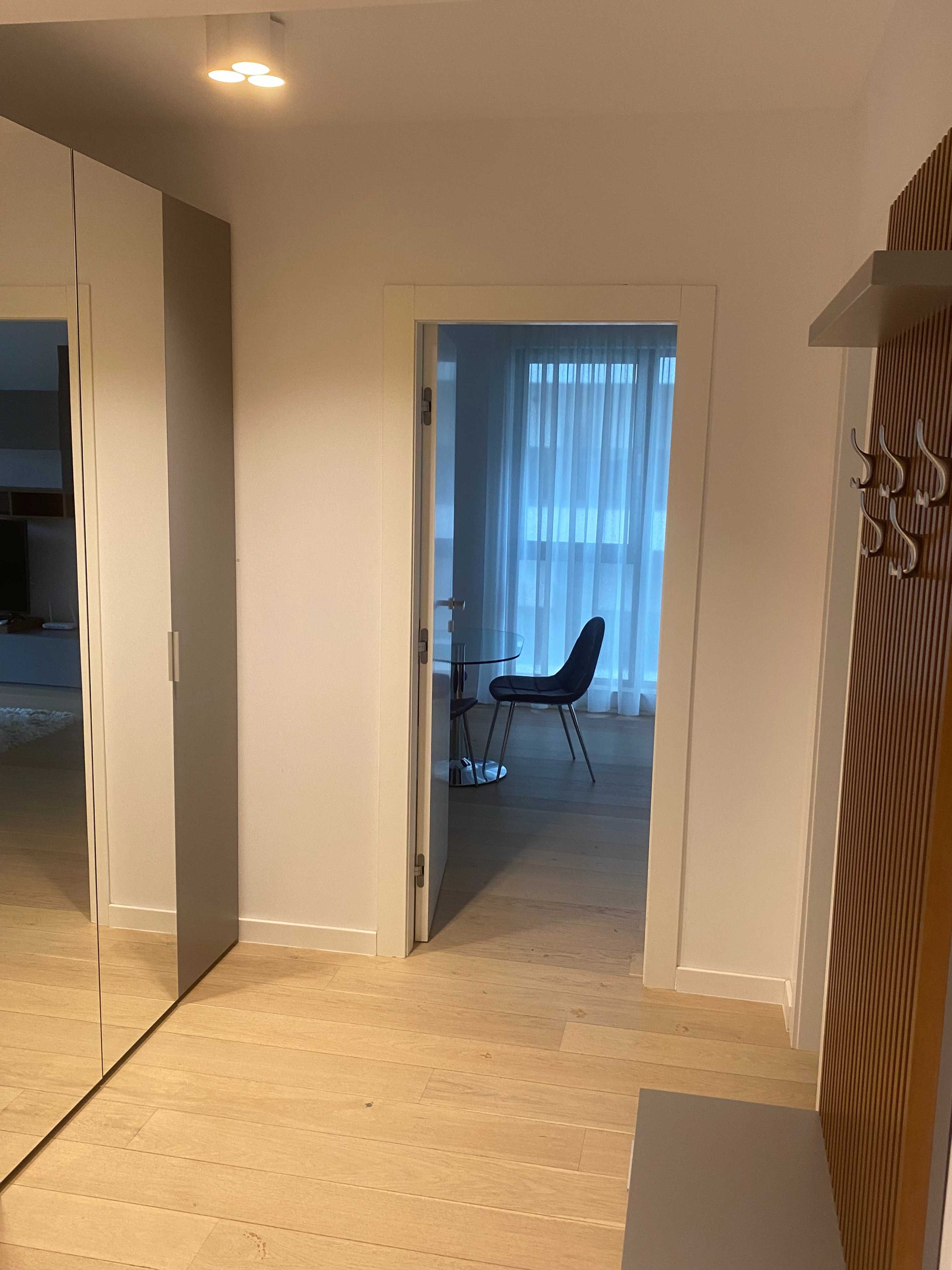 Proprietar, inchiriez apartament de 2 camere in Nusco City