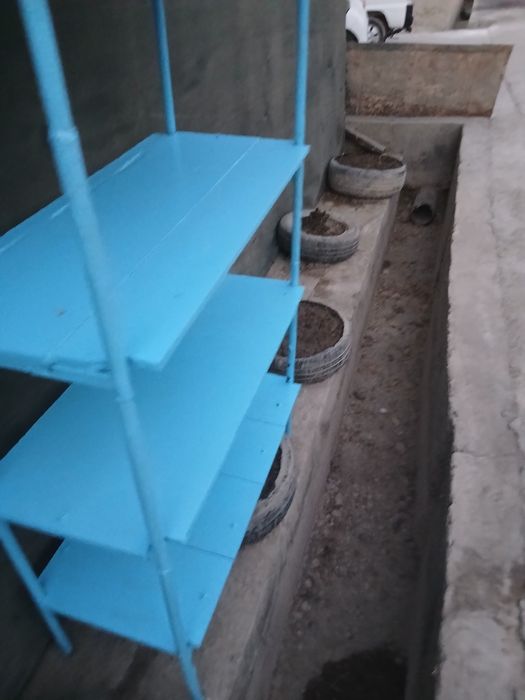 Полка сотилади стелаж