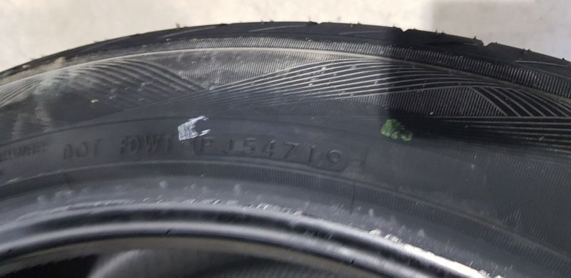 285/40/21 YOKOHAMA 2бр