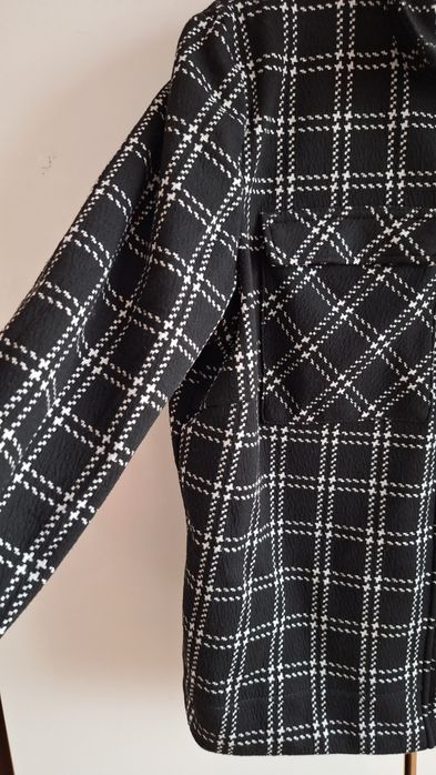 Jacheta model englezesc