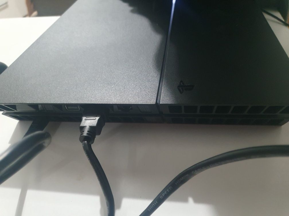 PlayStation 4 cu 8 jocuri