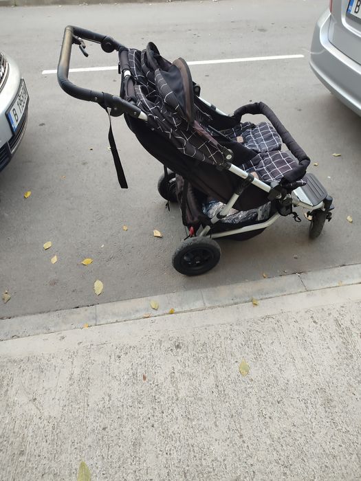 Продавам количка за близнаци Mountain buggy