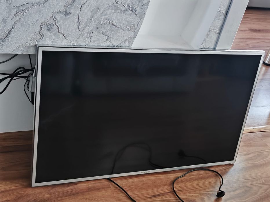 Продам телевизор Samsung
