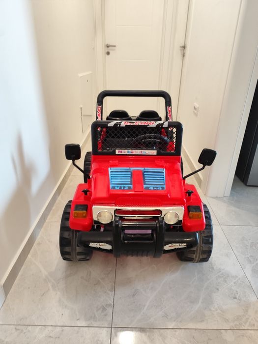 Mașinuță electrică