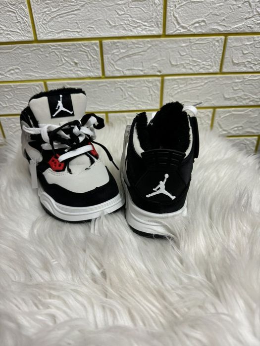 Vând ghete de copii