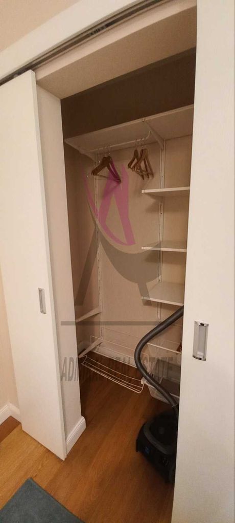 Дава се под наем Четиристаен апартамент в Варна, Център - 100 кв.м за 1500 € - Снимка #5