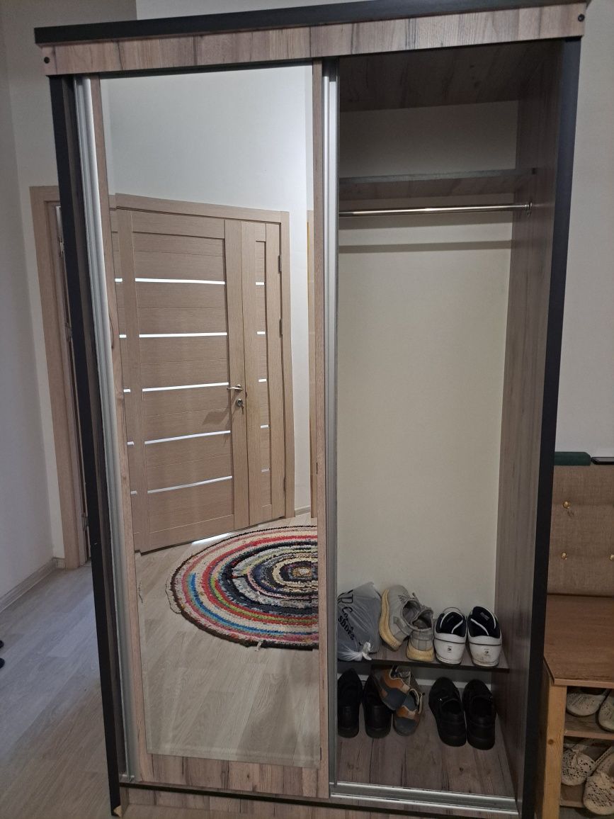 Продаётся шкаф купе в прихожую