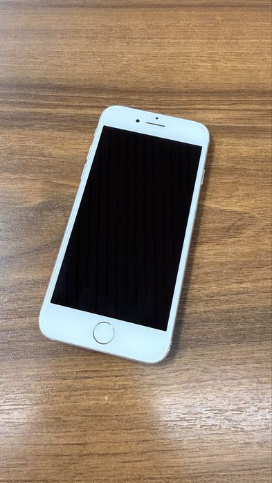 Продам iPhone 7 128Gb