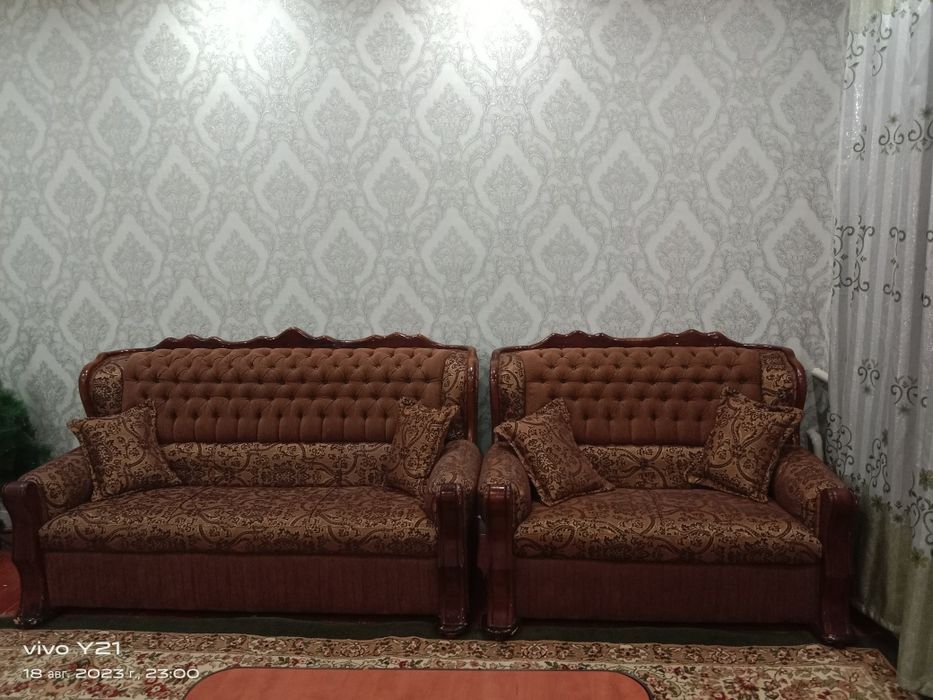Диван сатылады срочно. Новый.