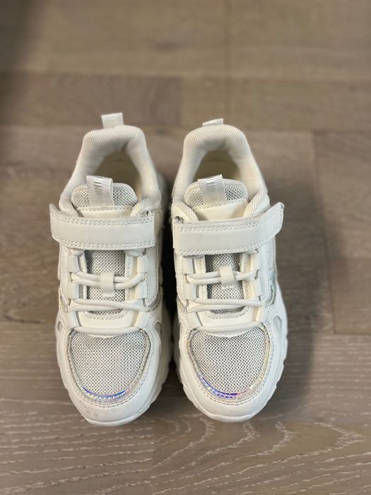 Adidasi albi, fete, măsura 32