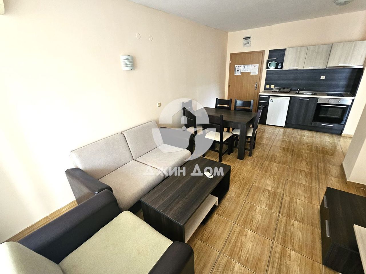 Продава се Тристаен апартамент в Свети Влас - 105 кв.м за 1239 €/кв.м - Снимка #2
