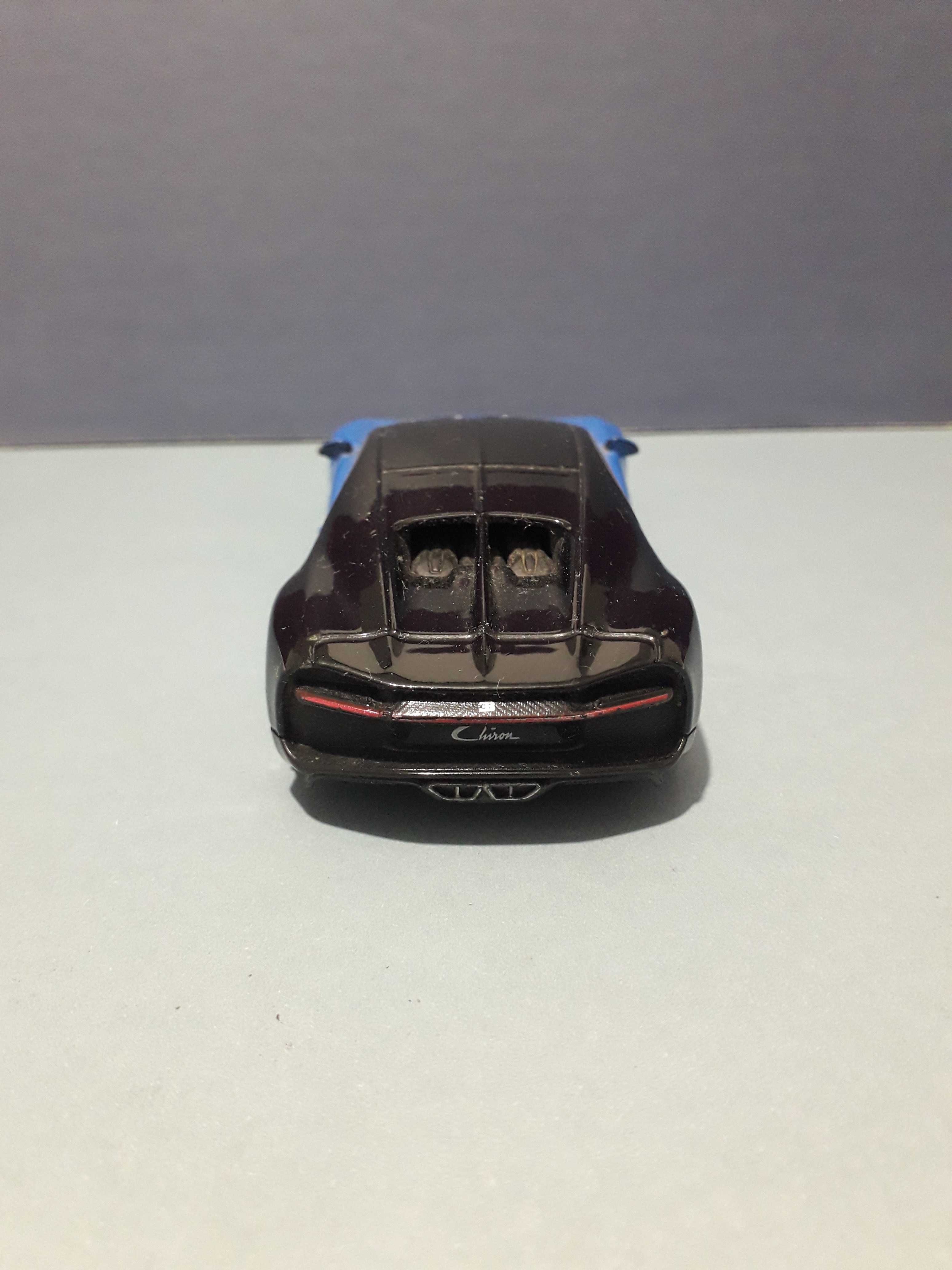 Bugatti Chiron masina masinuta macheta 1/43