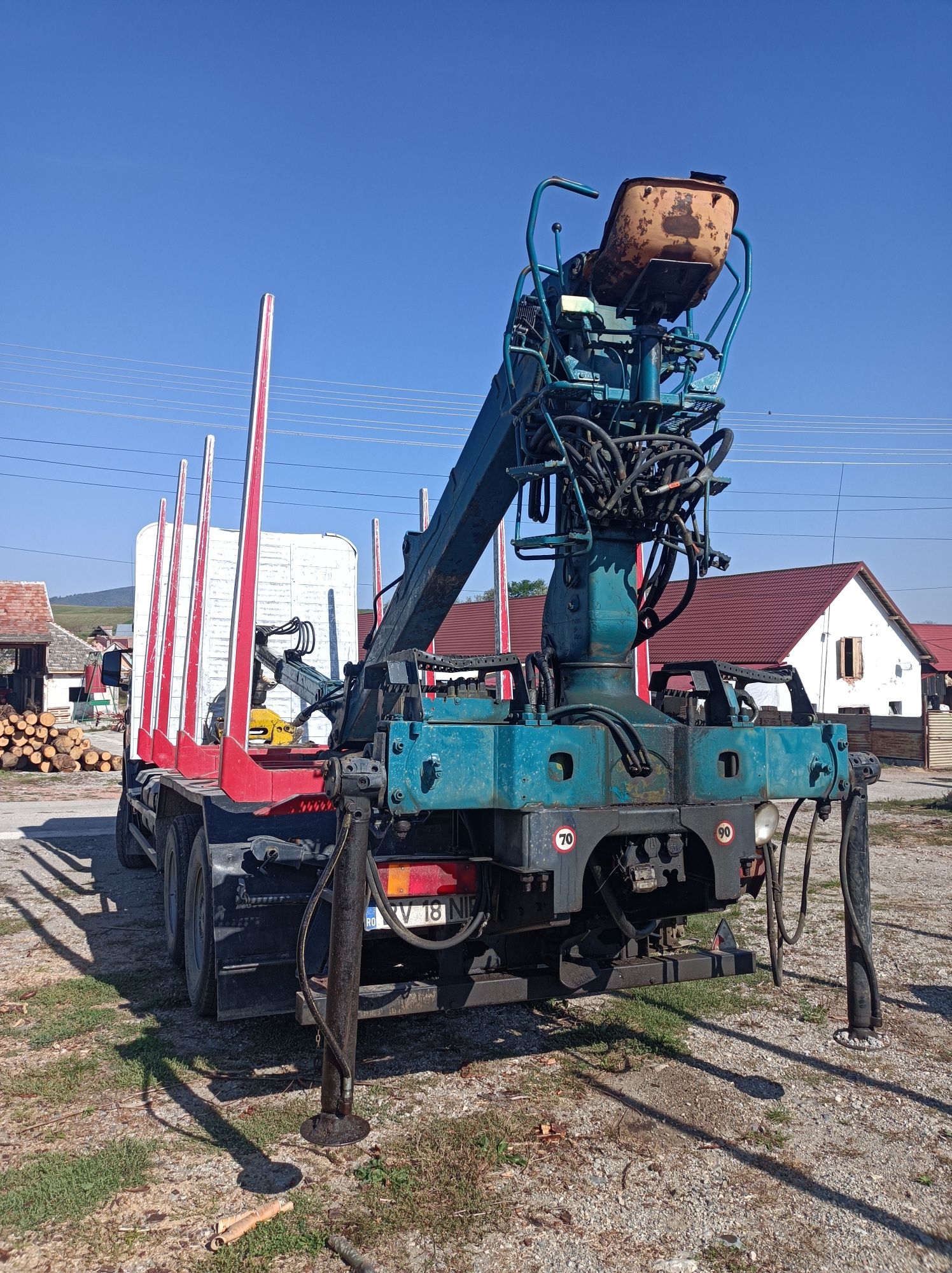 Scania , camion forestier + remorca