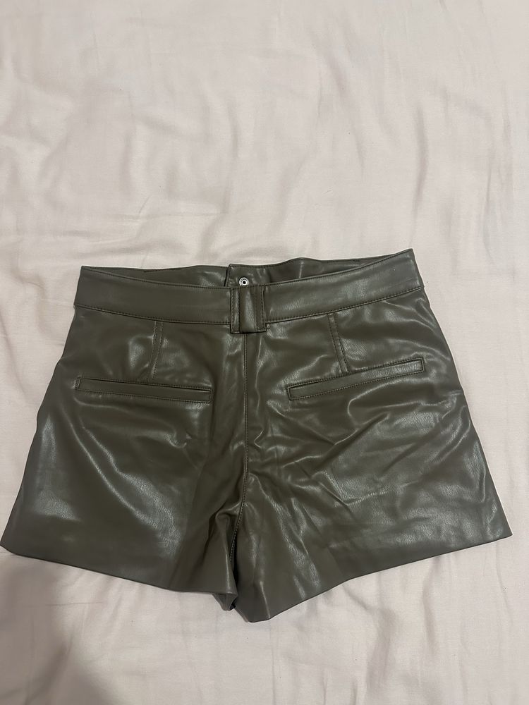 Пола панталон Zara