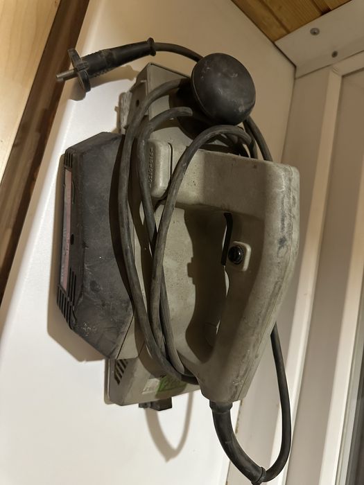 Продам электро рубанок в отличном состоянии.