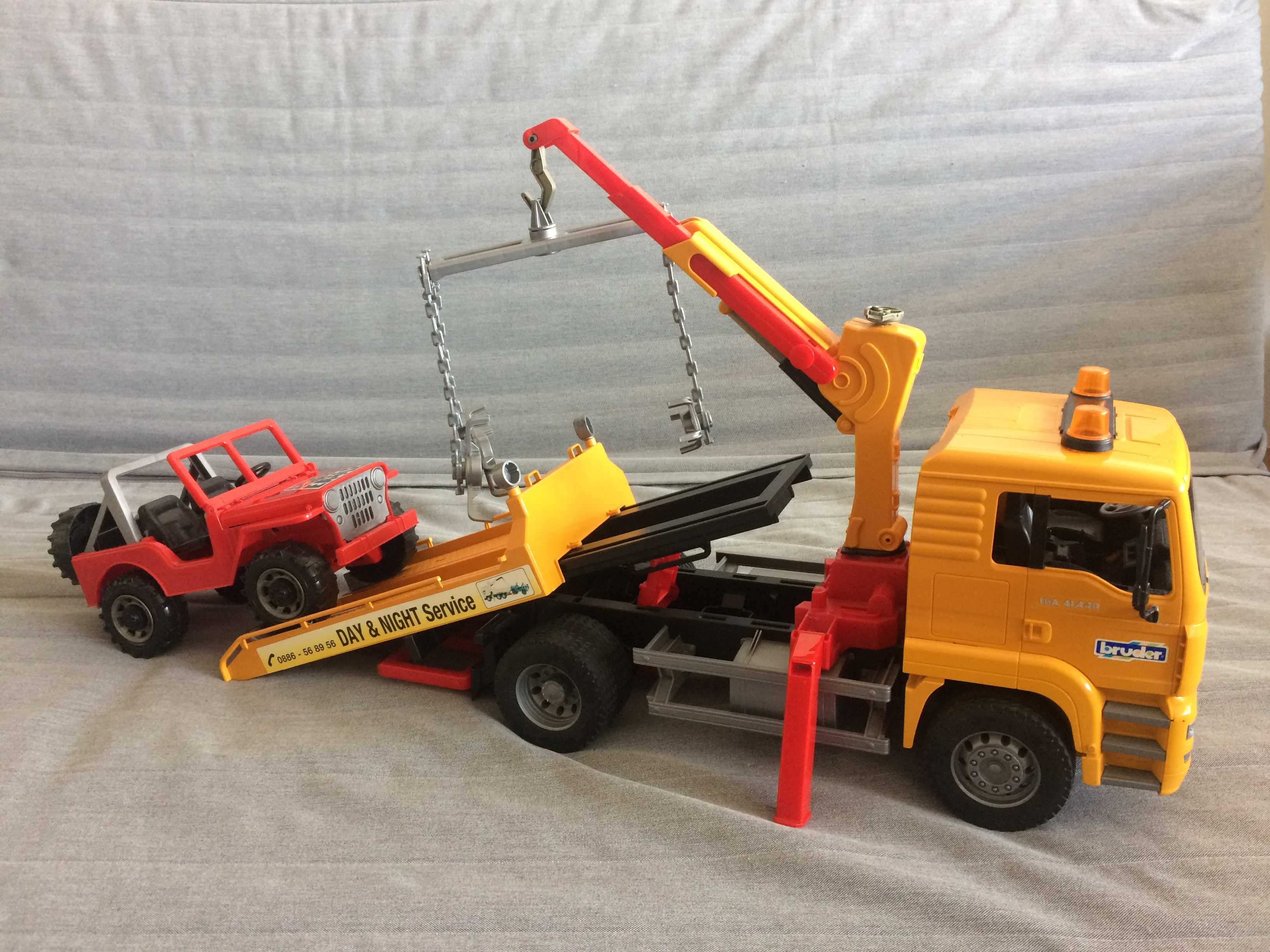 set de joaca camion MAN plus masina teren de la Bruder