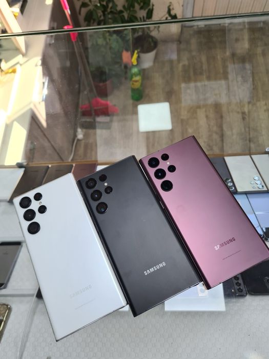 Samsung S22Ultra 256/ 5000Mah