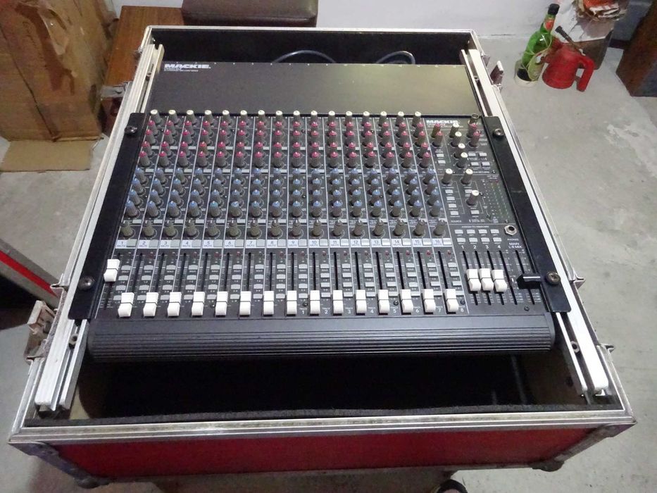 Mixer audio Mackie CR1604-VLZ 16