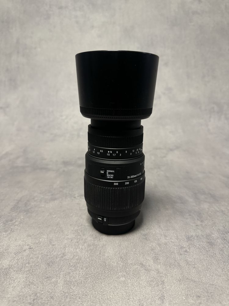 Sigma 70-300mm f/4-5.6 DG Macro за Никон