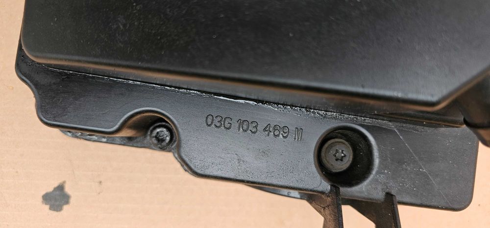 Capac culbutori Vw Passat B6 2.0 TDI BMP 2006 / 2007 2008