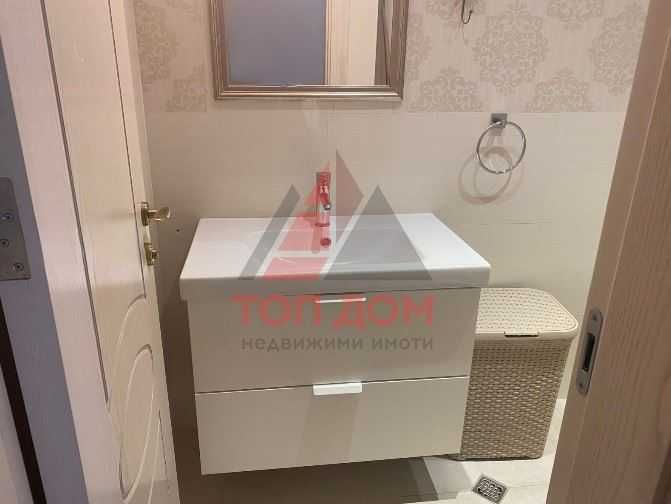 Двустаен! Просторен! кв.Бриз! Трети етаж! Панорамна гледка! Код 74546