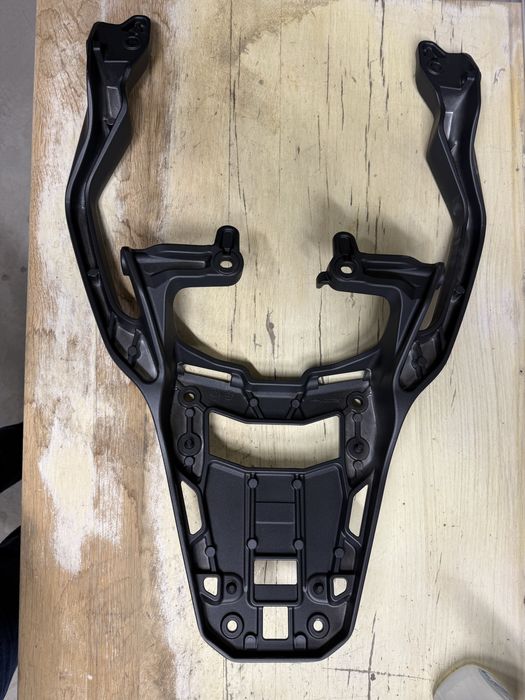 Стойка за куфар за Honda X-ADV 750