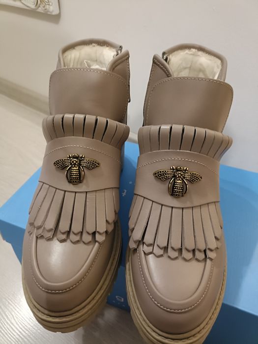Ghete îmblănite bej, din piele naturala, noi, model Bee, pt.femei