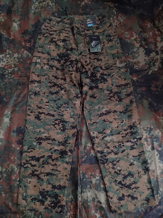 Чисто Нов Панталон USMC "Digital Woodland" на Морската Пехота.