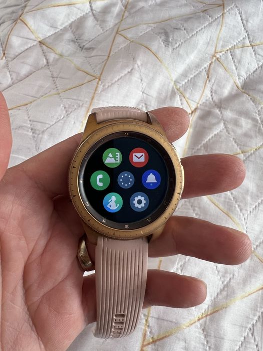 Samsung Galaxy watch Sm-r810 gold