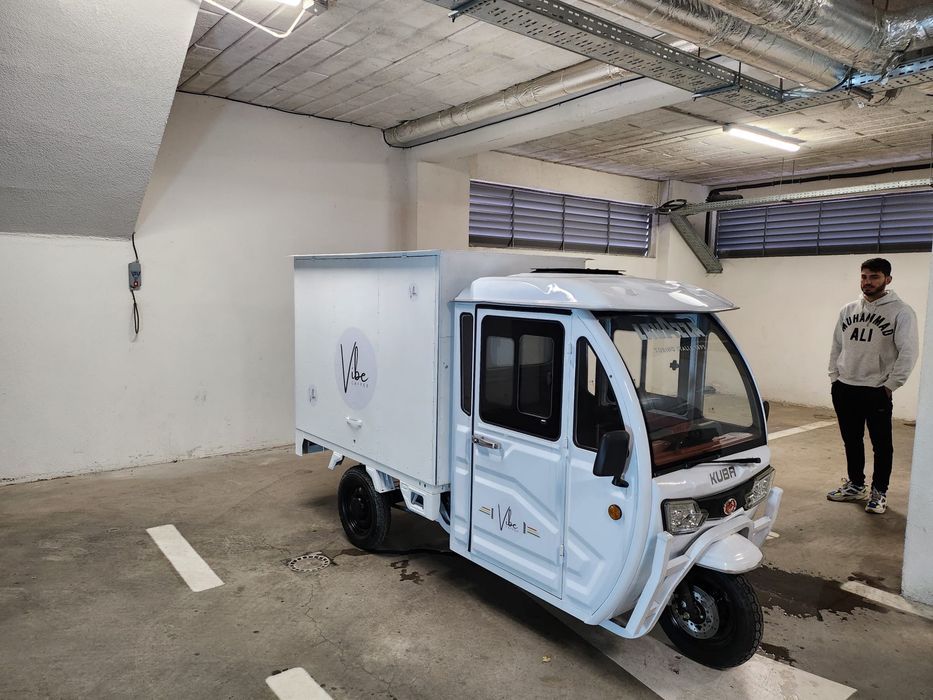 Cafenea mobila superba la cheie