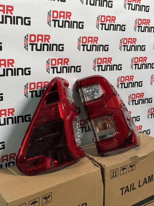 Задний фонарь Hilux