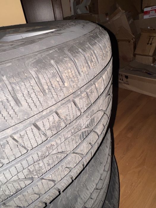 Set jante SUV BMW R18 + anvelope iarna Royal Winter 255/55R18