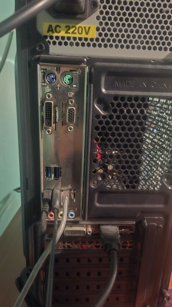 Vând PC Gaming gtx 1650