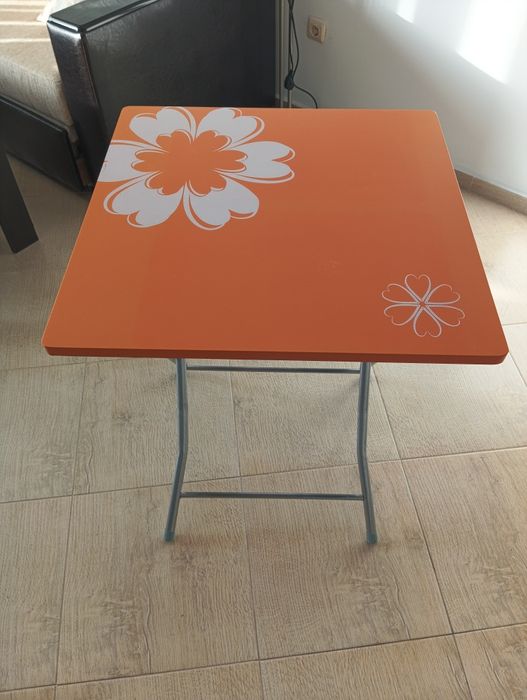 Маса ,сгъваема,трапезна