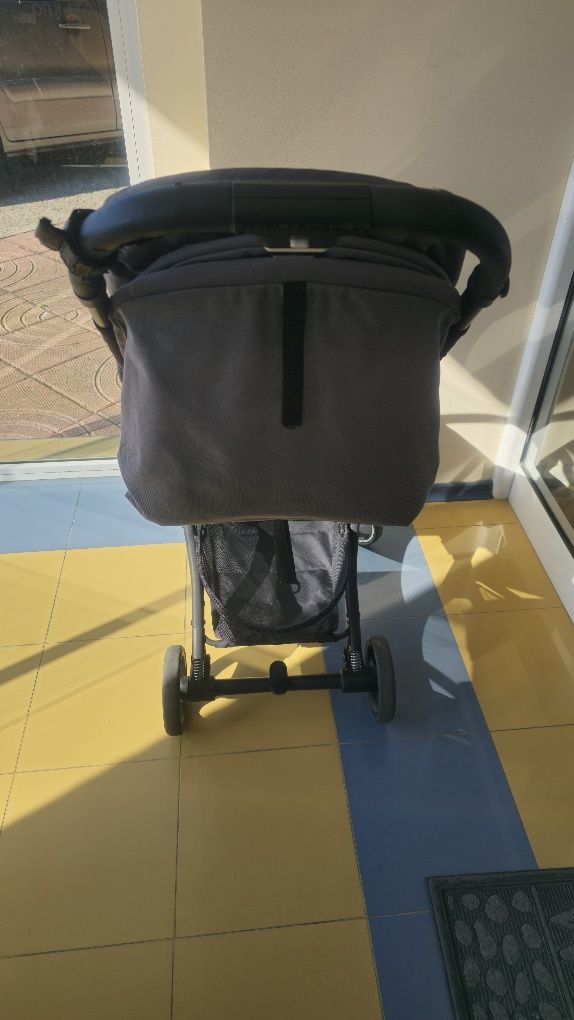 Количка Cybex Beezy