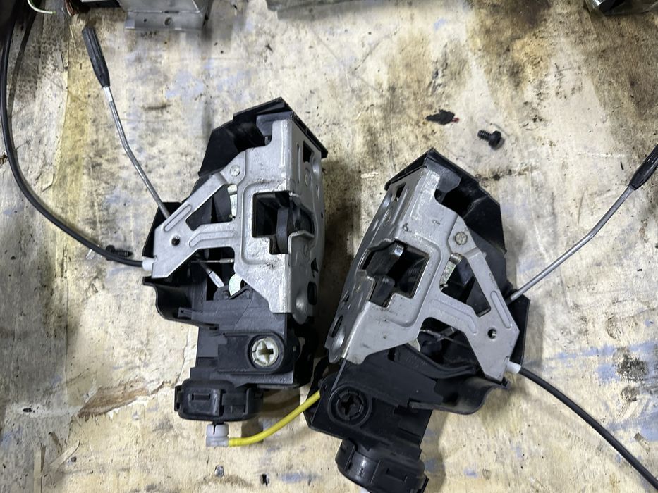 A class W168 замок двери авторазбор мерседес бу запчасть