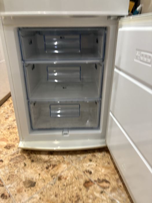 Хладилник с фризер AEG два комп.