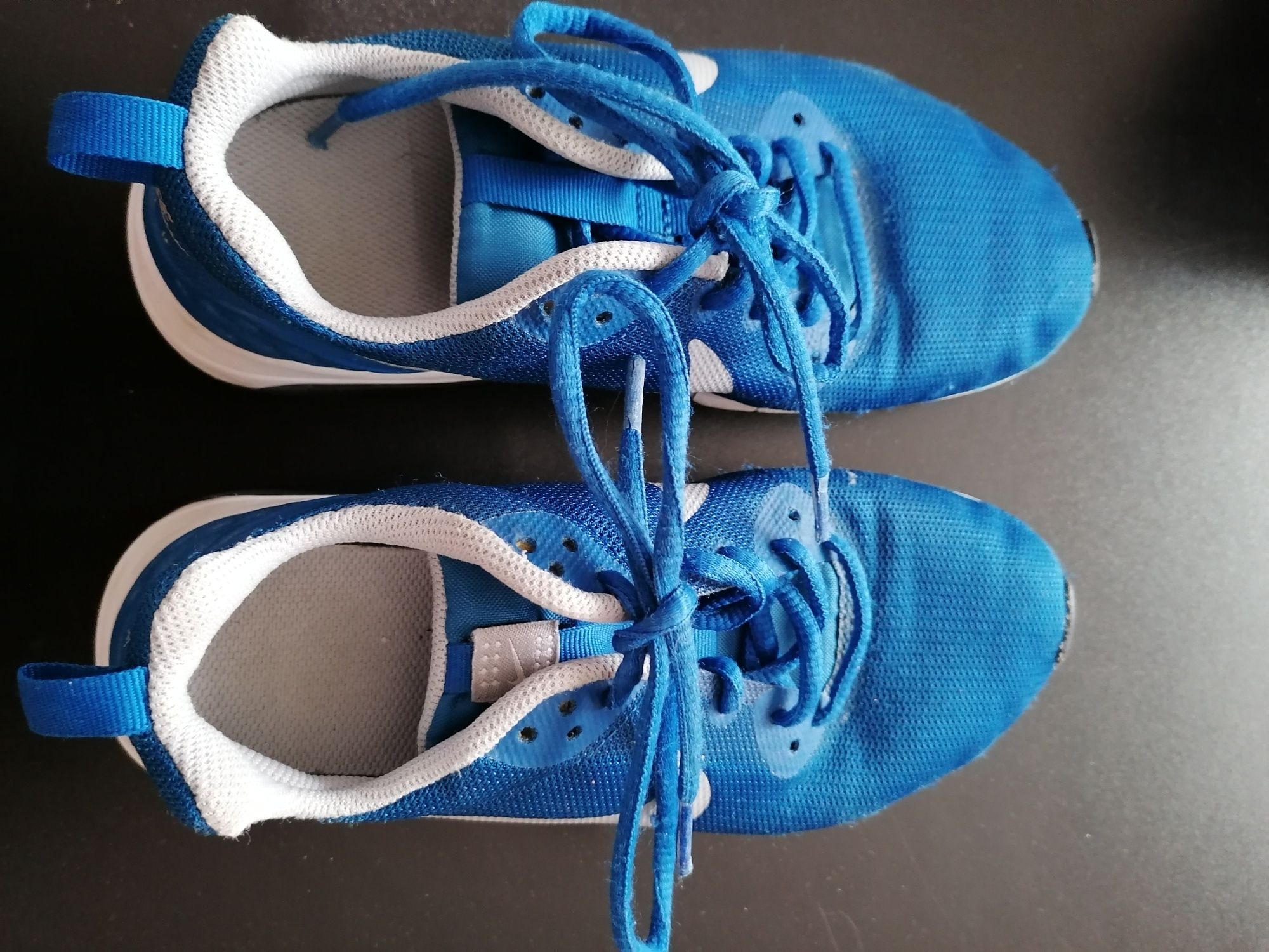 Adidasi Nike albastri