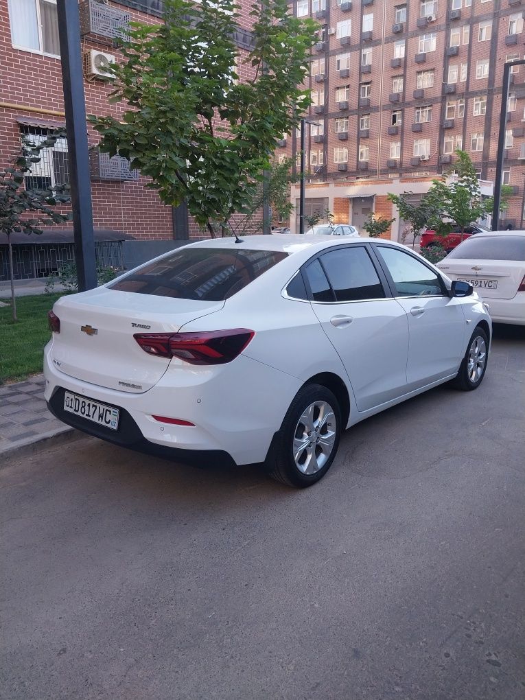 Onix turbo  avtomat full sotiladi