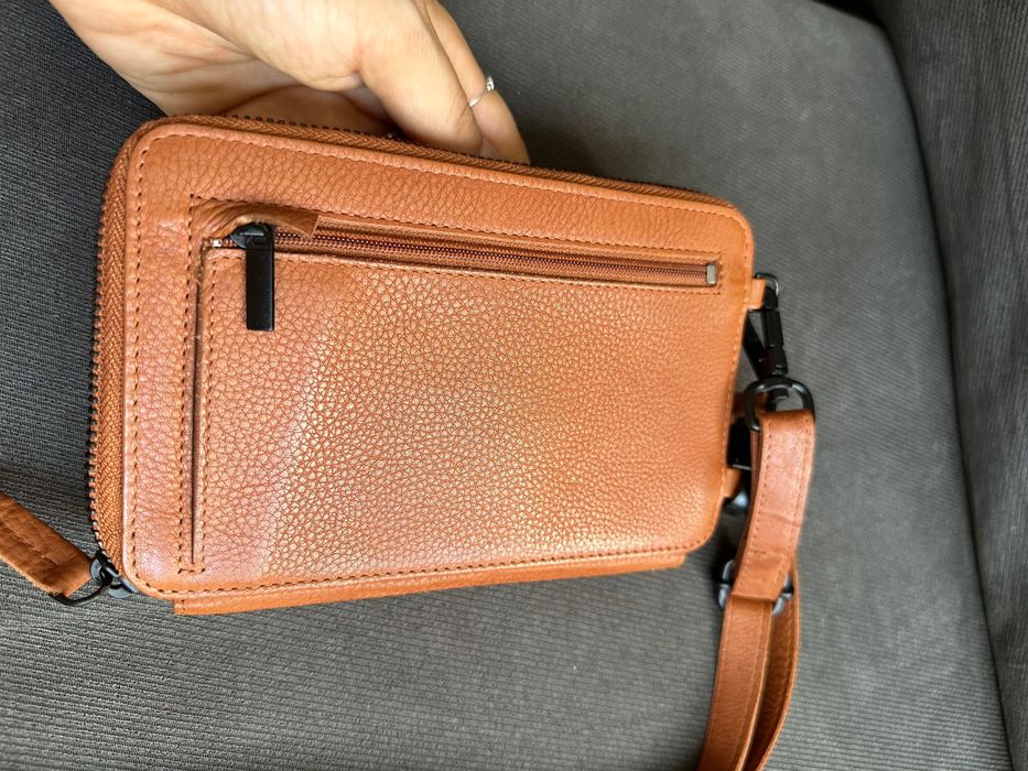 Кожено крос боди портмоне с кейс за телефон DR Amsterdam