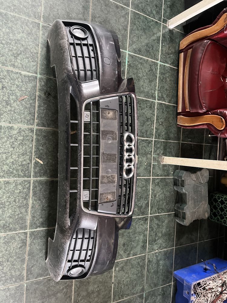 Bara fata audi a4 b8 cu senzori parcare