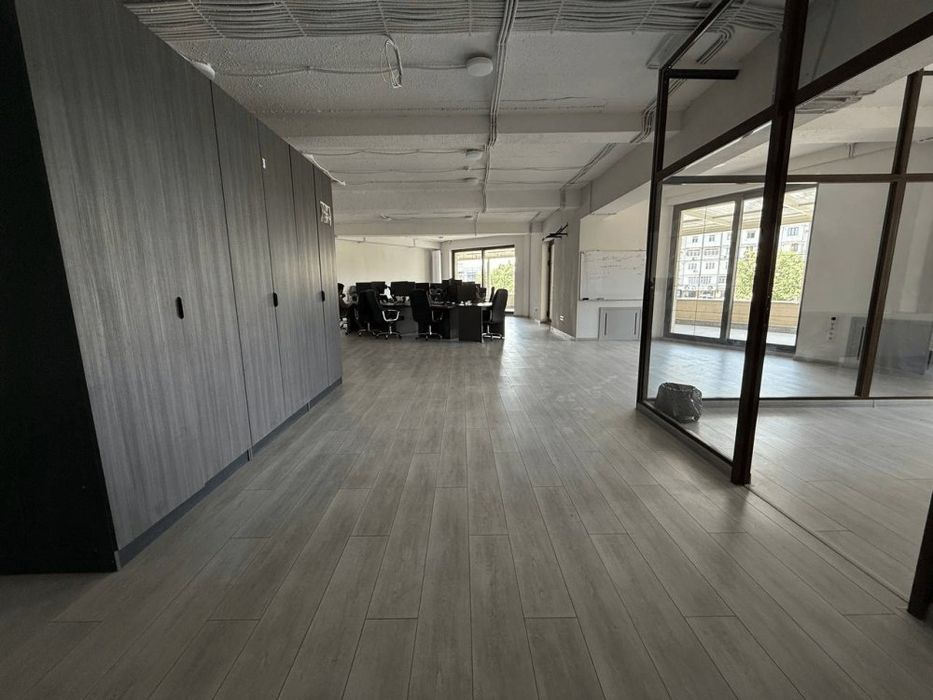 Продается 2 ой этаж под офис