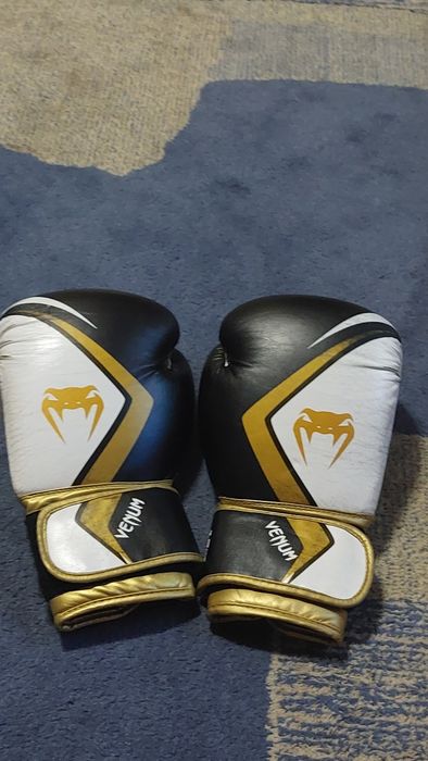 Manusi de box venum