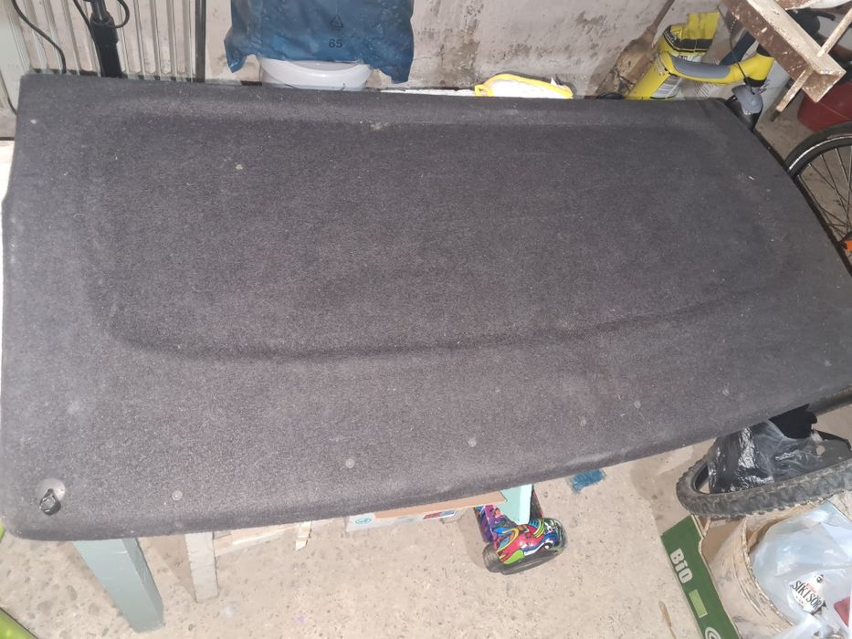 Polita portbagaj Vw Golf 4