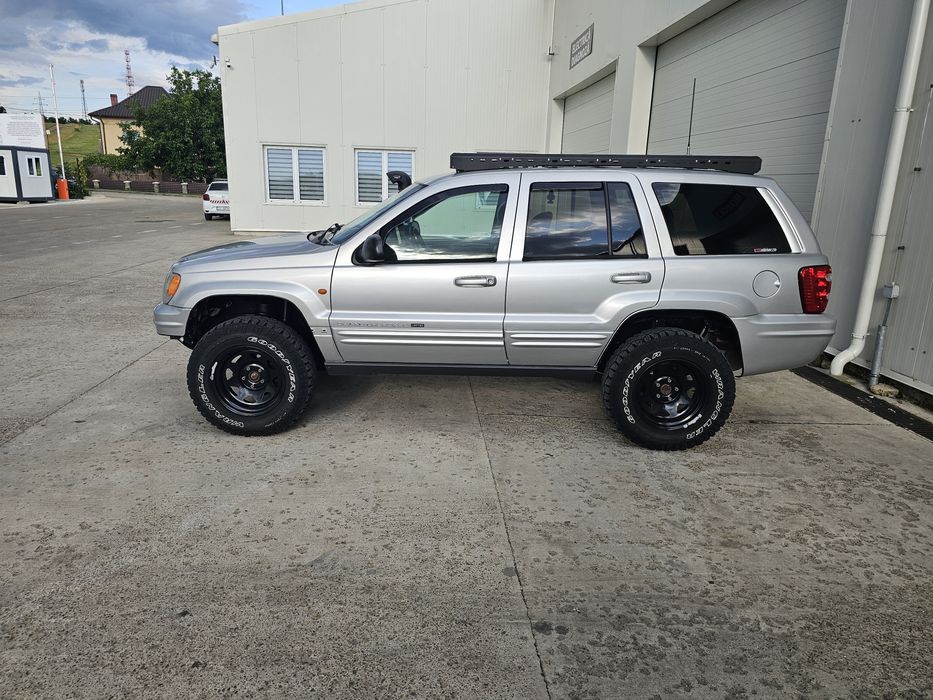 Jeep grand cherokee autoutilitara 4 locuri