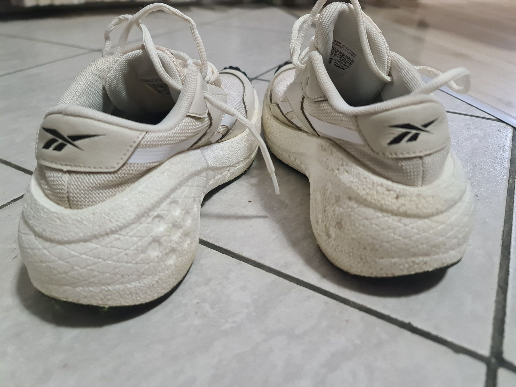 ReebokMetreon Chalk W номер 38