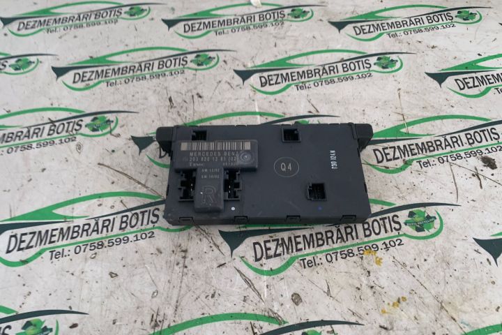 Calculator confort dreapta fata 203 820 12 85 Mercedes-Benz C-Class W