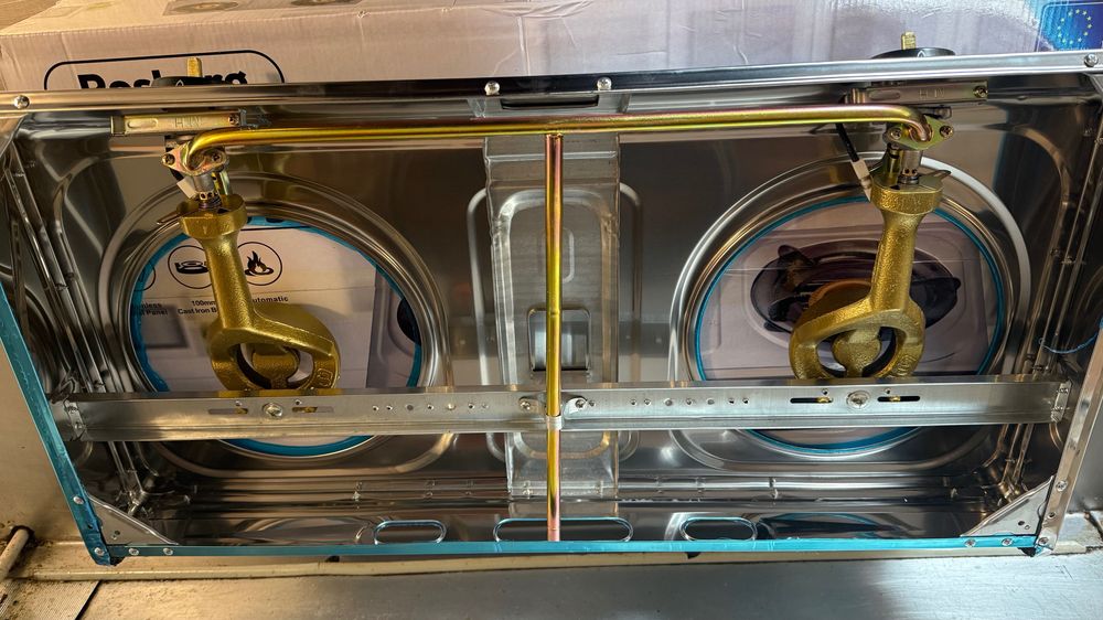 Двоен газов котлон Rosberg Двоен Автоматично запалване, 2 чугунени Нов