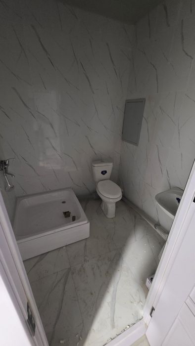 Kvartira sotiladi 43.65 kv